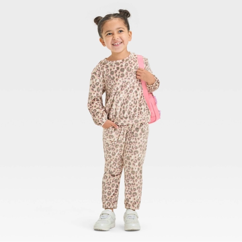 Cat & Jack Girls 2T Leopard Velour Jogger Outfit Set